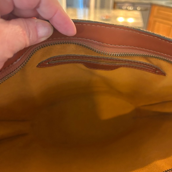 Louis Vuitton Saint Joseph Epi - Picture 12 of 14